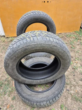 Гуми Зимни 195/65R15, снимка 3
