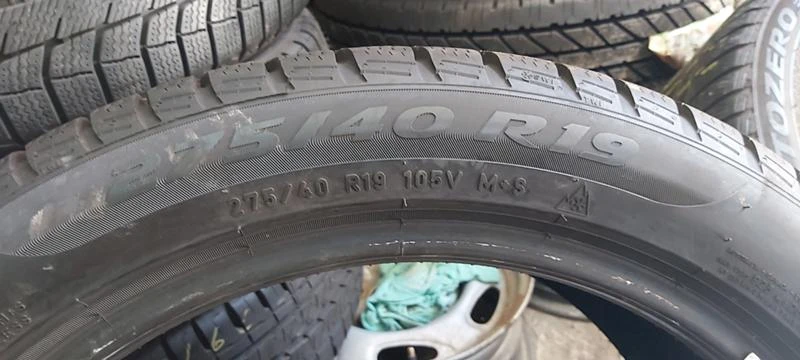 Гуми Зимни 275/40R19, снимка 7 - Гуми и джанти - 33539382