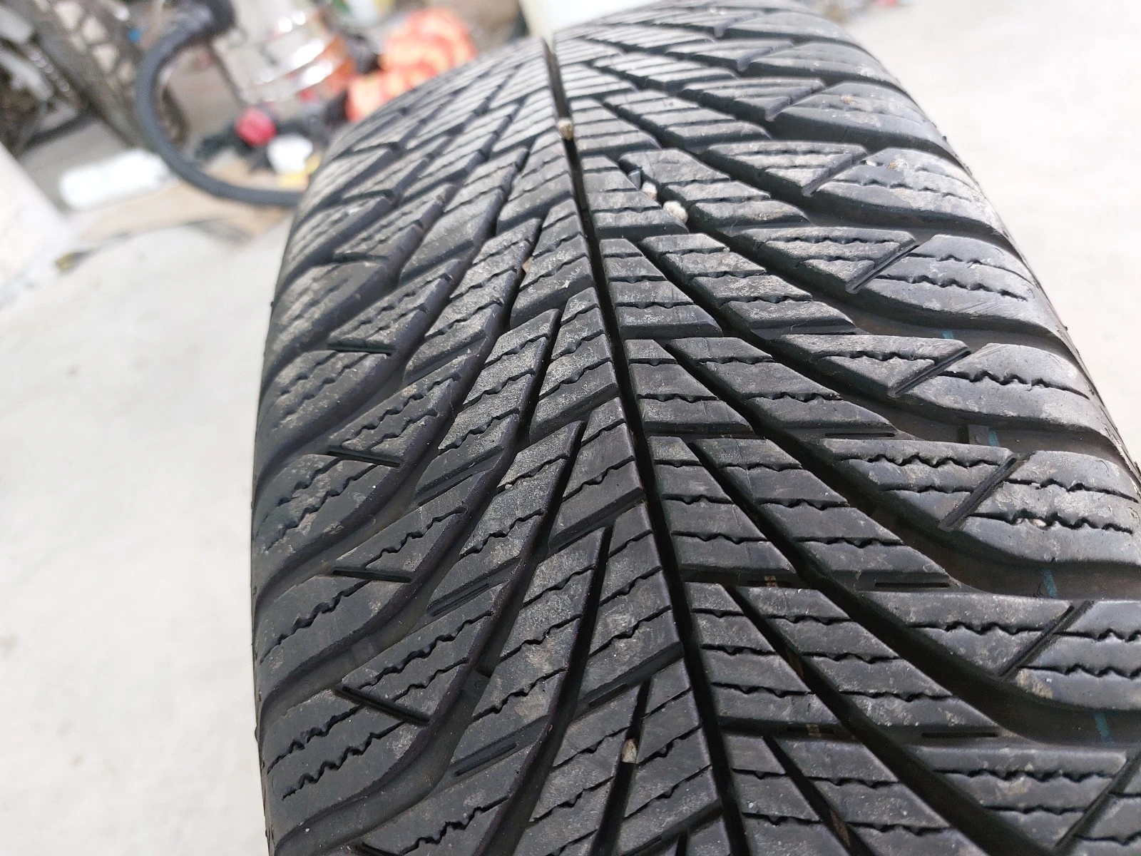 ���� 205/60R16 | Mobile.bg � ����������� 1