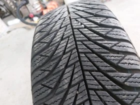 Гуми Зимни 205/60R16, снимка 1 - Гуми и джанти - 44493733