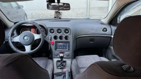 Обява за продажба на Alfa Romeo 159 sportwagon 1.9JTD/150кс/NAVI ~4 000 лв. - изображение 11 | Auto.bg Обява за продажба на Alfa Romeo 159 sportwagon 1.9JTD/150кс/NAVI ~4 000 лв. - изображение 11