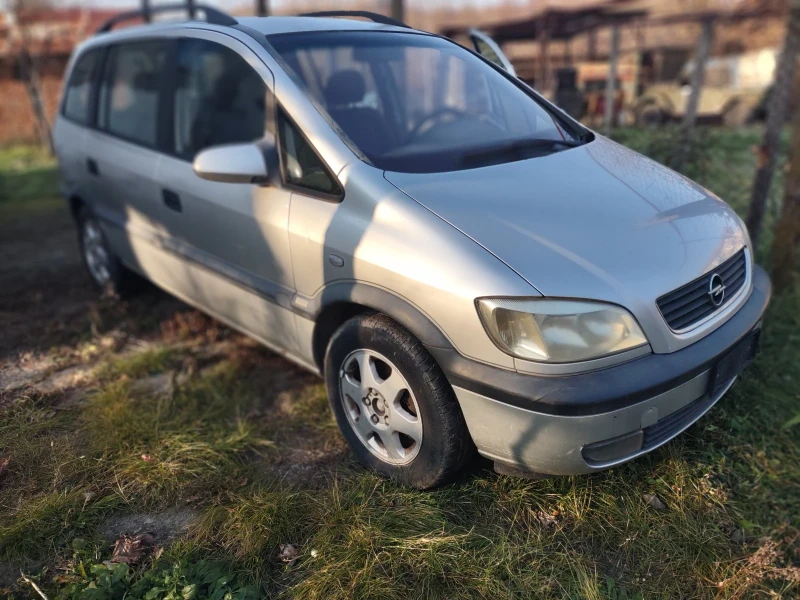 Opel Zafira, снимка 1 - Автомобили и джипове - 48176224