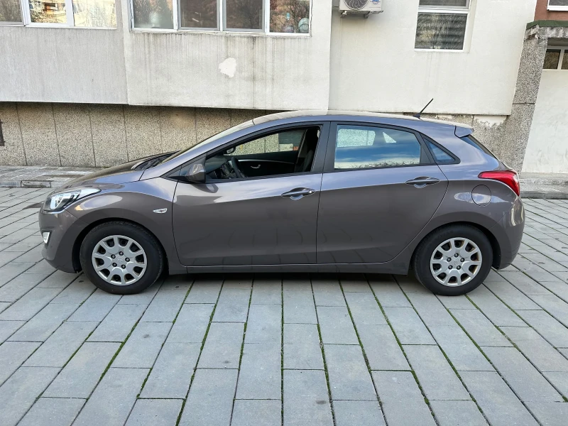 Hyundai I30 1.6 КЛИМАТРОНИК, снимка 3 - Автомобили и джипове - 48339518