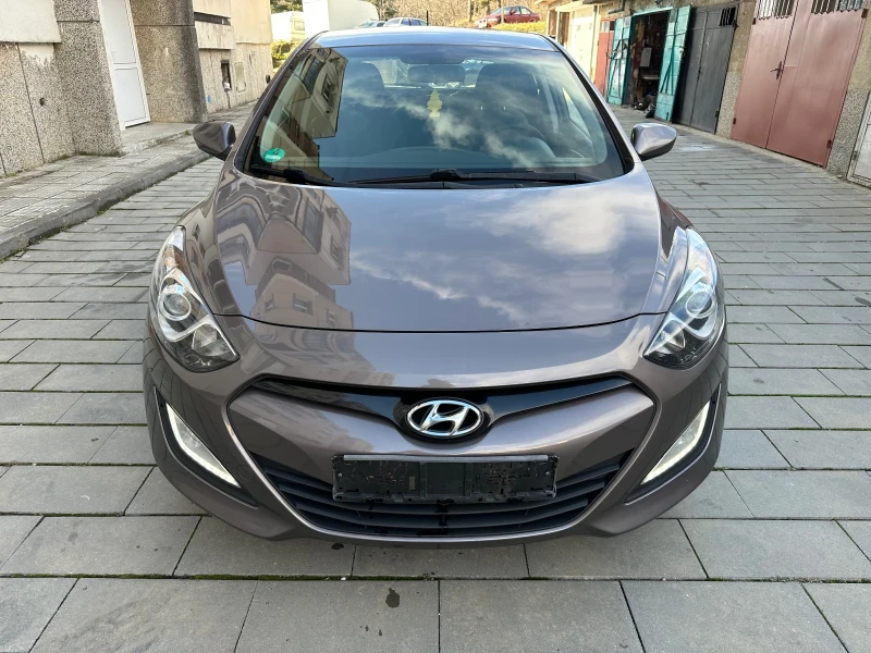 Hyundai I30 1.6 КЛИМАТРОНИК, снимка 1 - Автомобили и джипове - 48339518