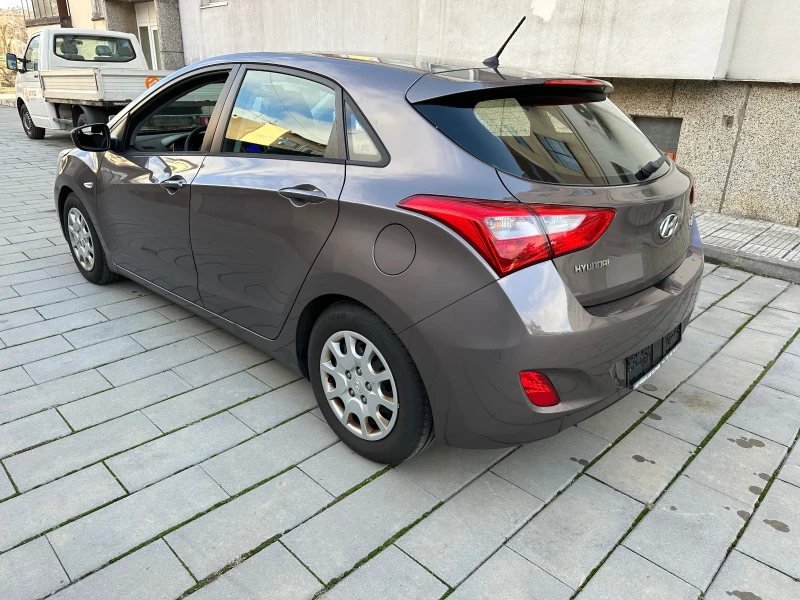 Hyundai I30 1.6 КЛИМАТРОНИК, снимка 4 - Автомобили и джипове - 48339518