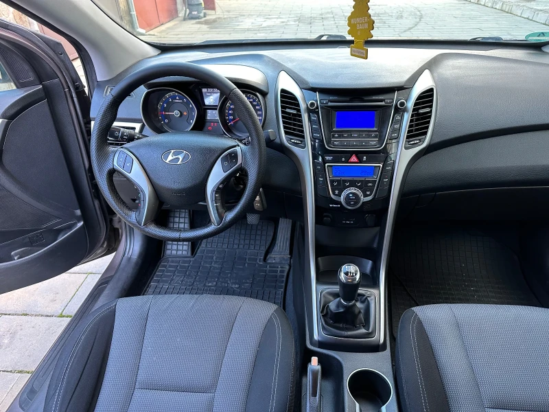 Hyundai I30 1.6 КЛИМАТРОНИК, снимка 9 - Автомобили и джипове - 48339518