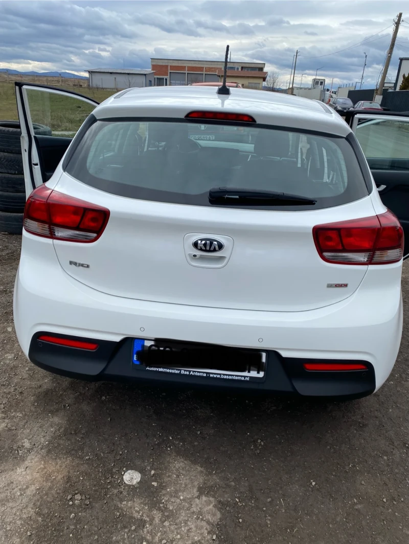 Kia Rio, снимка 8 - Автомобили и джипове - 48363076