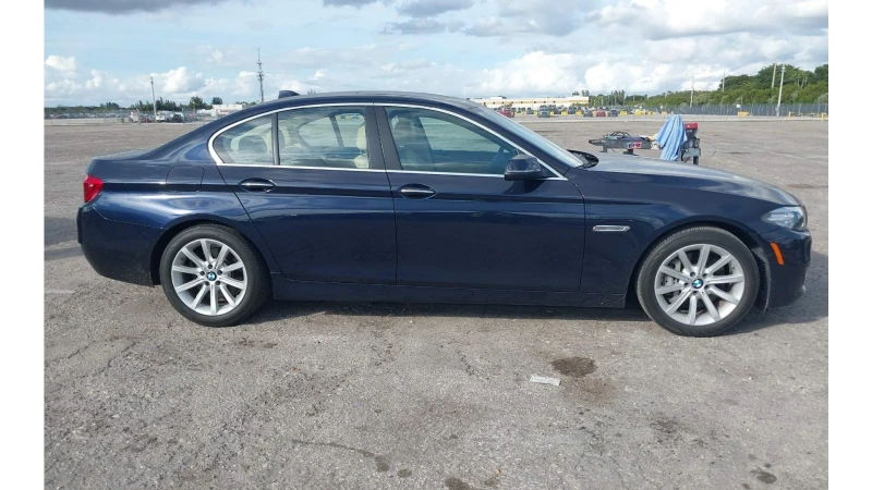 BMW 535 I Facelift RWD 360* HUD, снимка 7 - Автомобили и джипове - 48678183