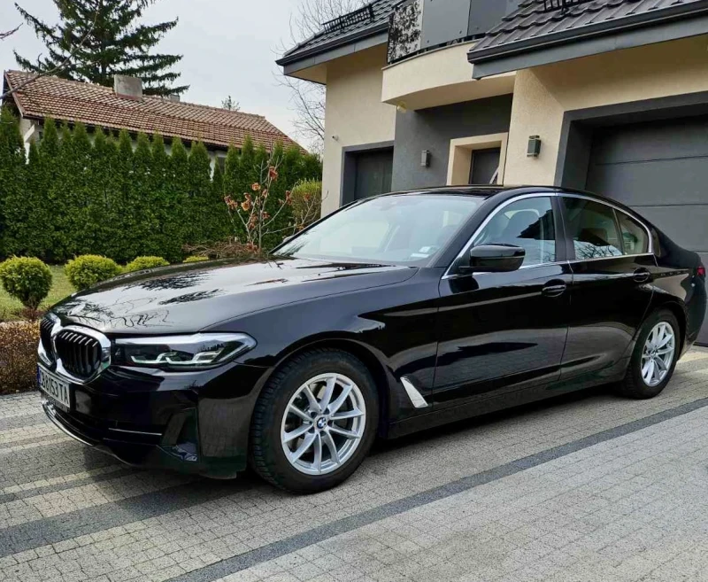 BMW 520 xDrive | Гаранция | 24, 400 км, снимка 1 - Автомобили и джипове - 49611244