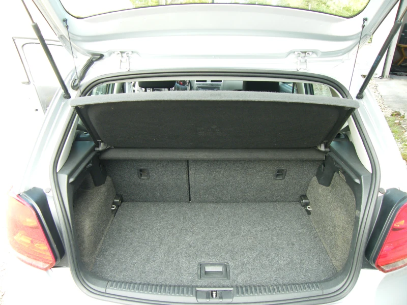 VW Polo 1.4i GAZ инжекцион, снимка 13 - Автомобили и джипове - 52129288