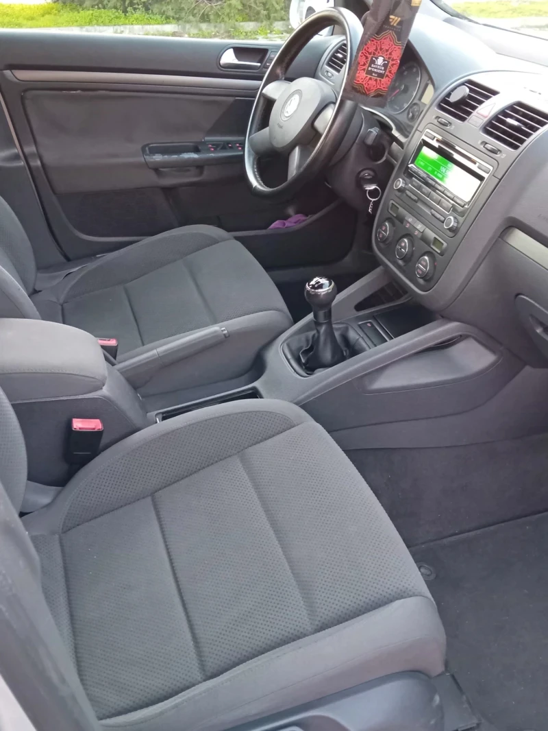 VW Golf 2.0TDI 140к.с, снимка 8 - Автомобили и джипове - 52776448