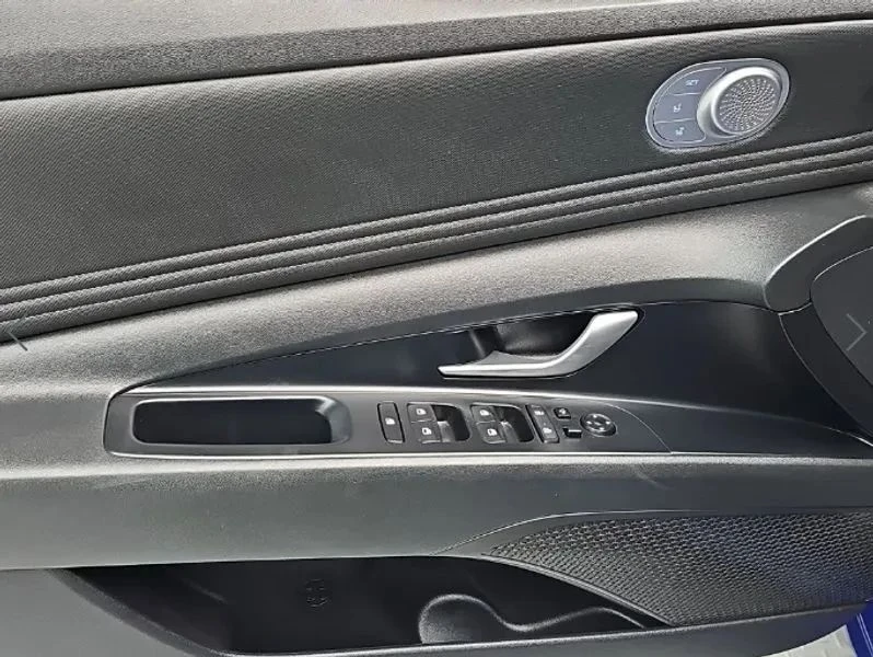 Hyundai Elantra, снимка 16 - Автомобили и джипове - 56724882