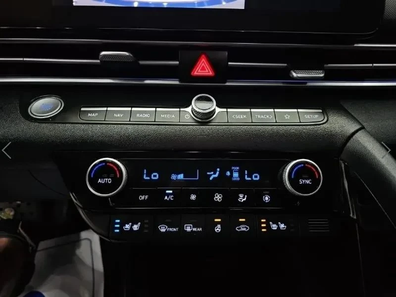 Hyundai Elantra, снимка 10 - Автомобили и джипове - 56724882