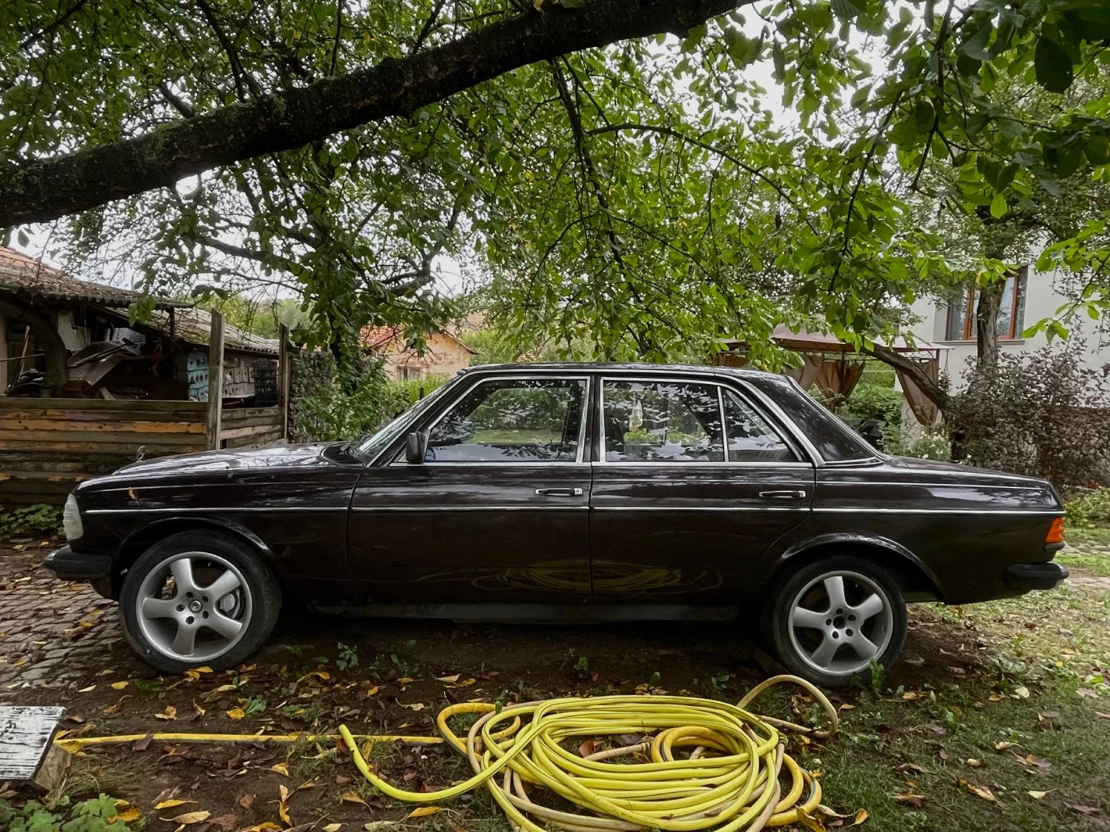 Mercedes-Benz 123  - изображение 3