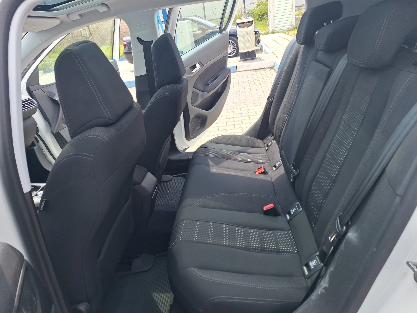 Peugeot 308 1.6HDI - изображение 8