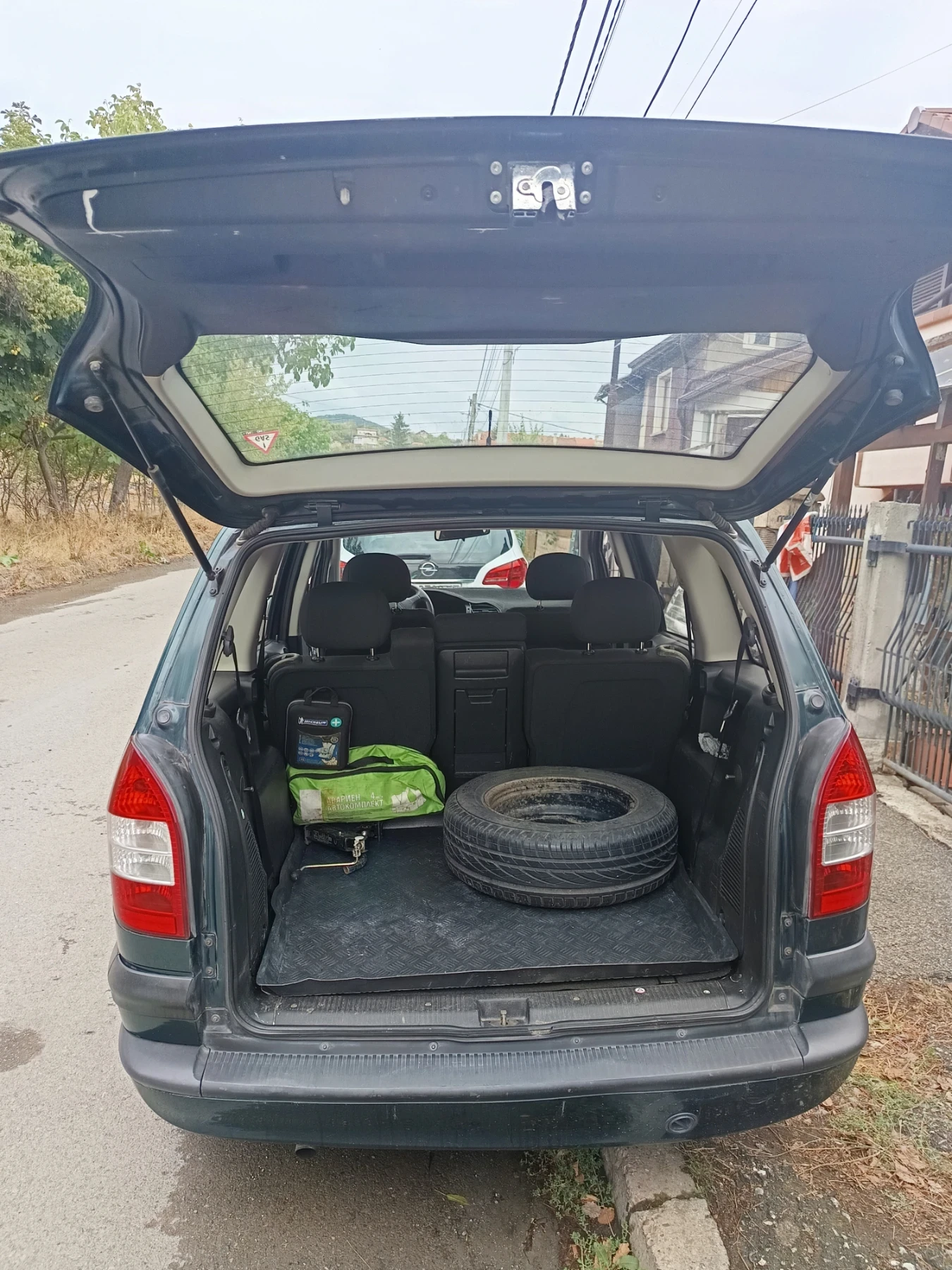 Opel Zafira 1, 6 16V 101кс - изображение 7