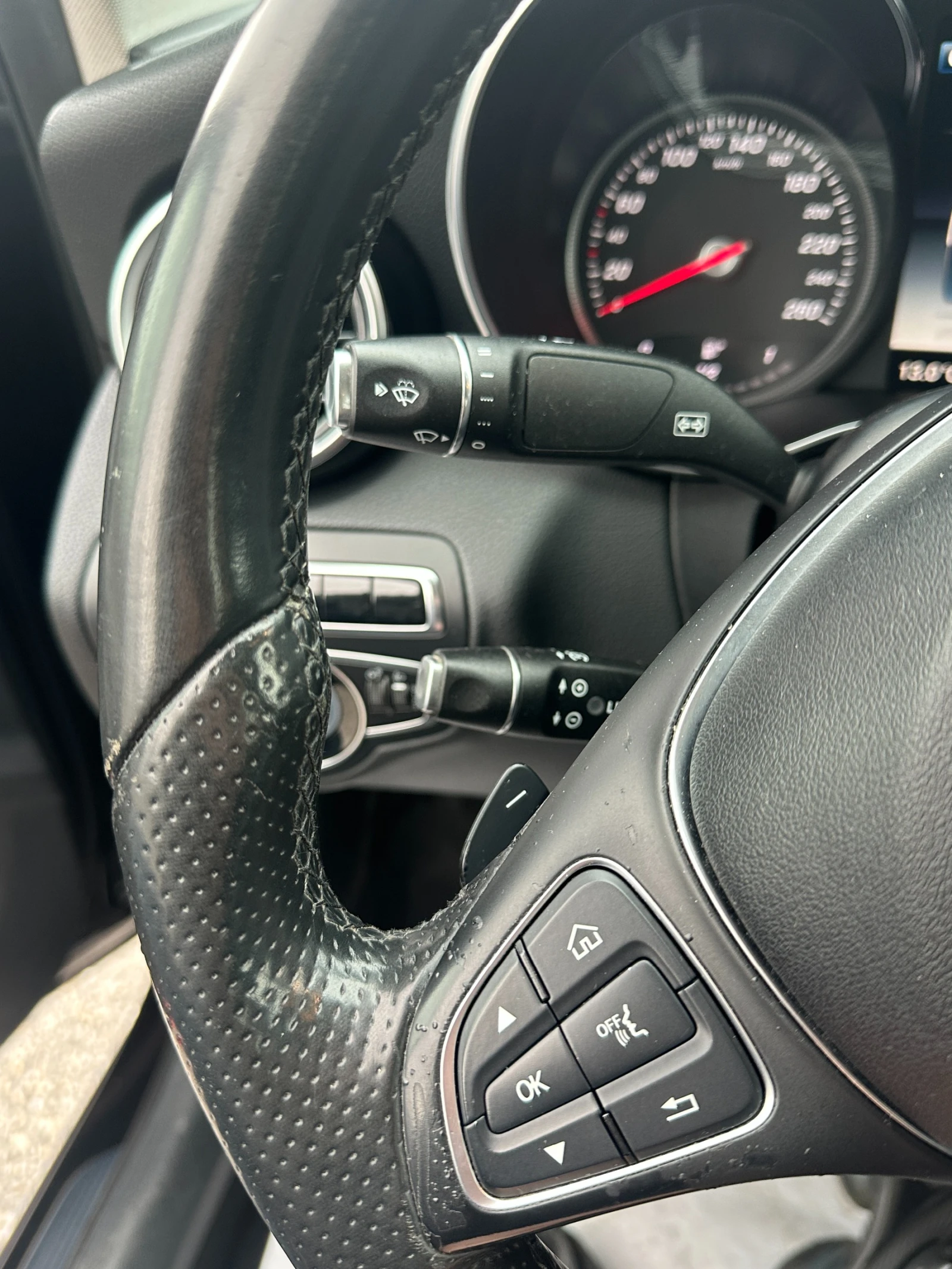 Mercedes-Benz E 220 Bluetec, снимка 16 - Автомобили и джипове - 53746531