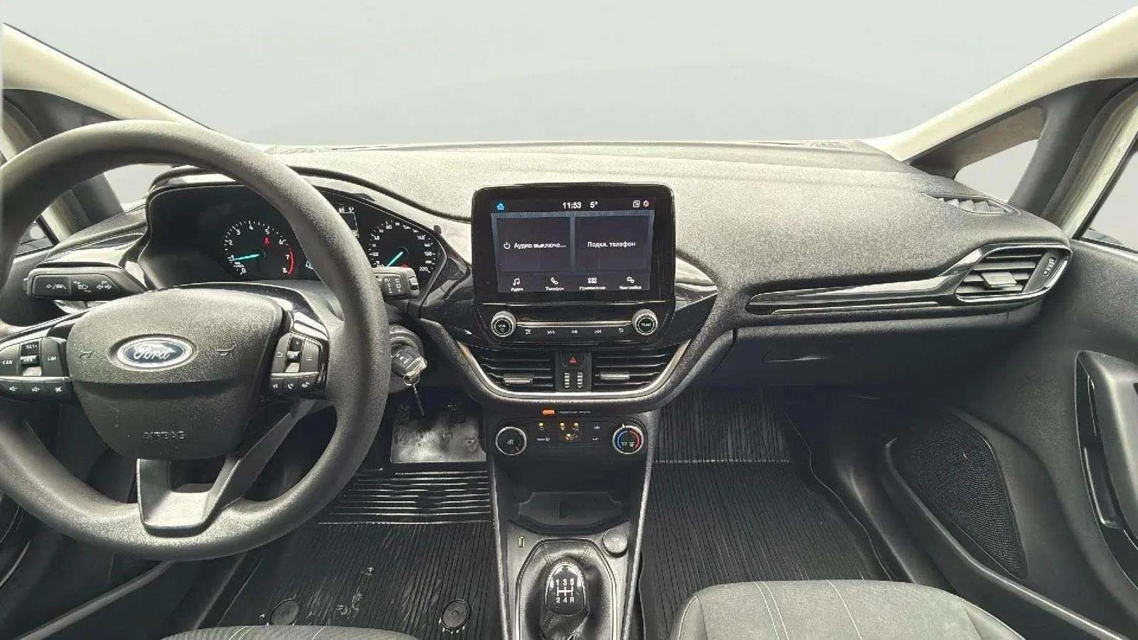 Ford Fiesta 1.1L, снимка 10 - Автомобили и джипове - 54108415