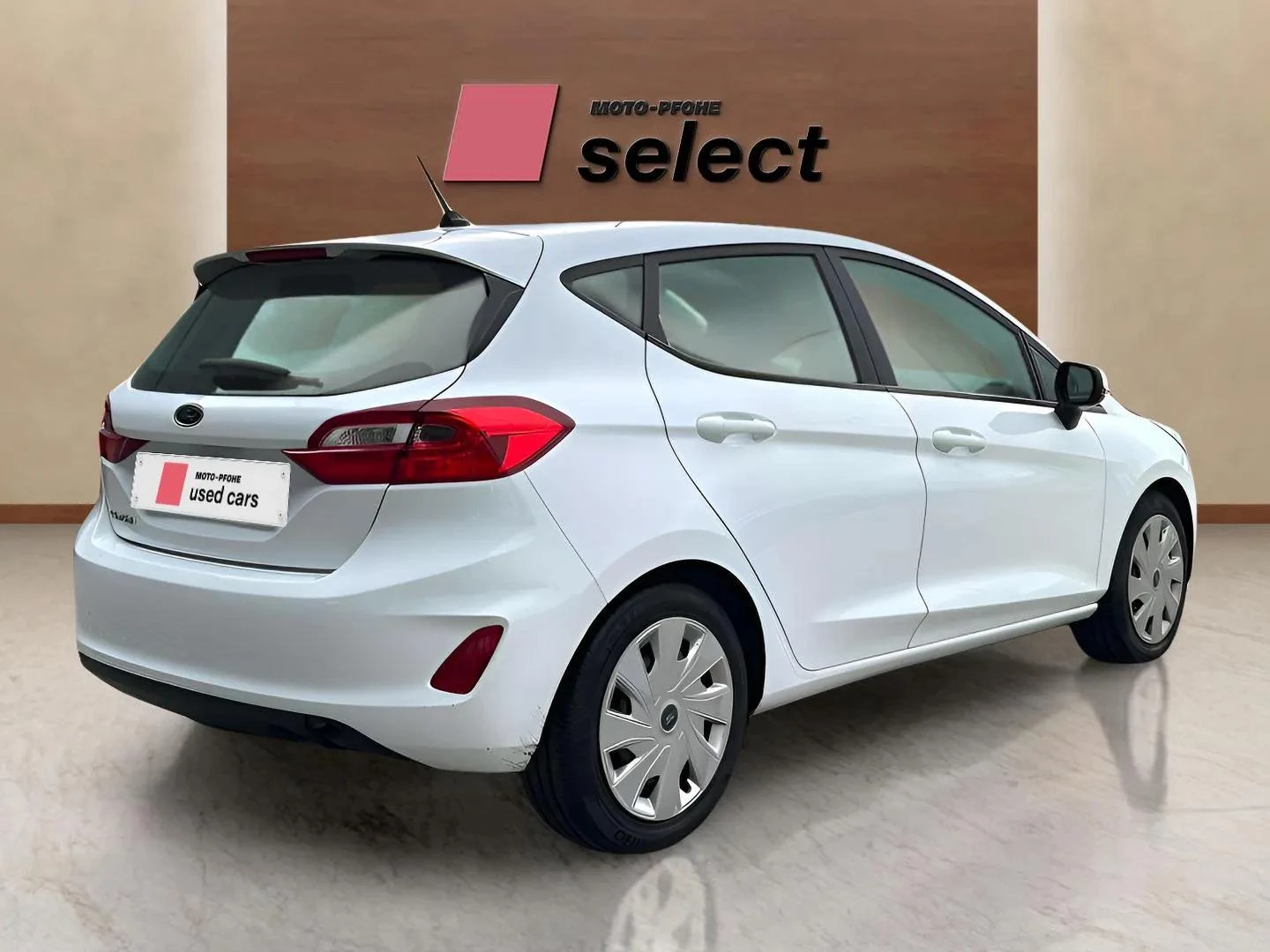 Ford Fiesta 1.1L, снимка 7 - Автомобили и джипове - 54108415