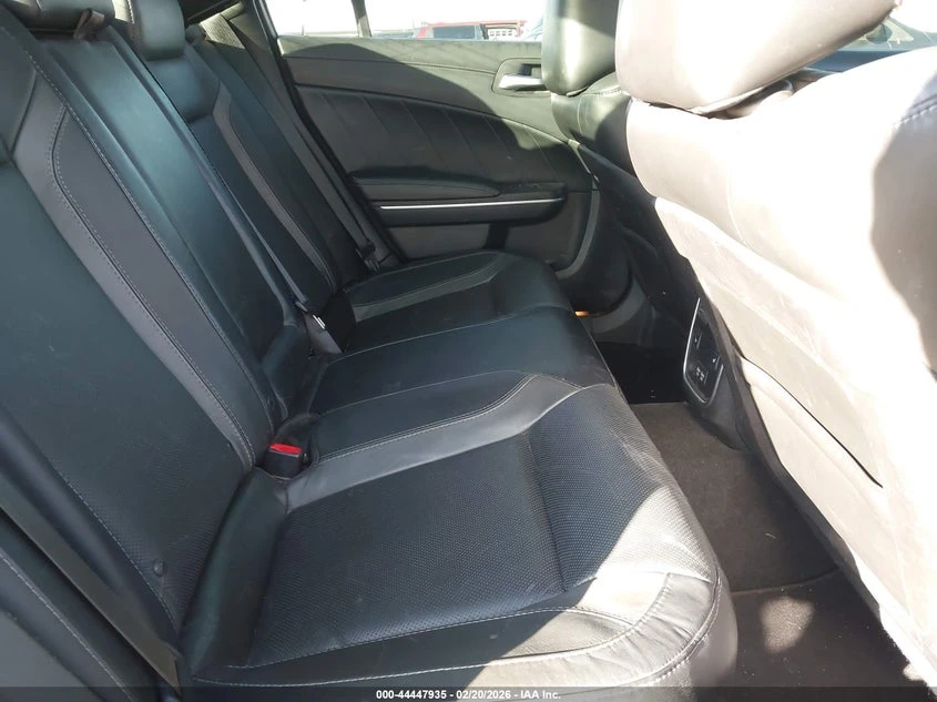 Dodge Charger 3.6l Sxt Rwd, снимка 8 - Автомобили и джипове - 54306922