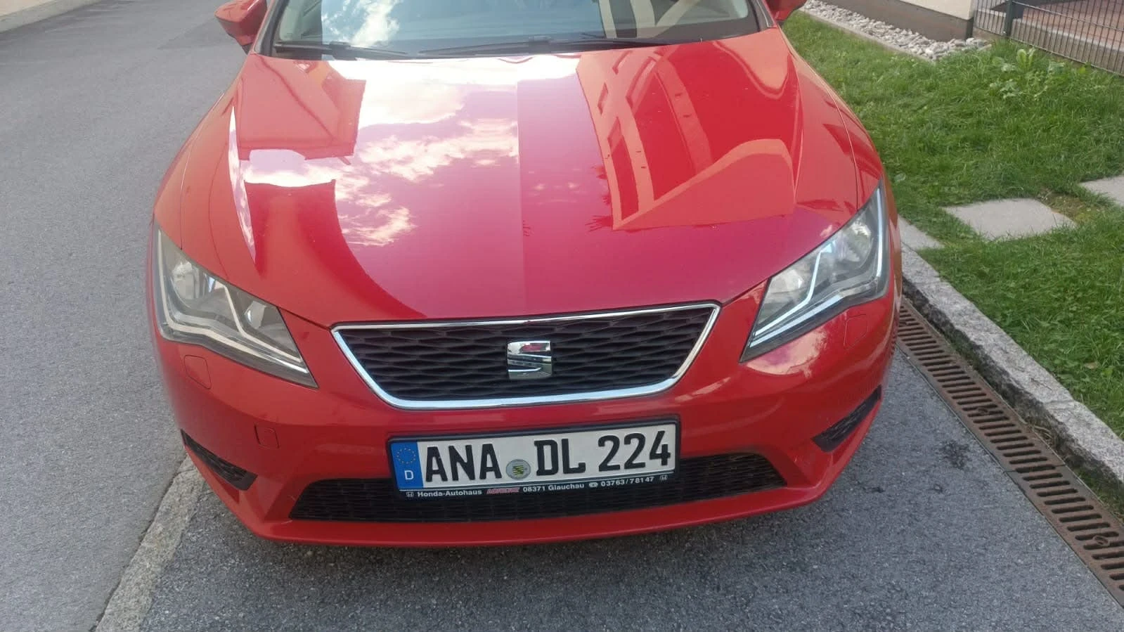 Seat Leon 1.2i, снимка 2 - Автомобили и джипове - 54449728