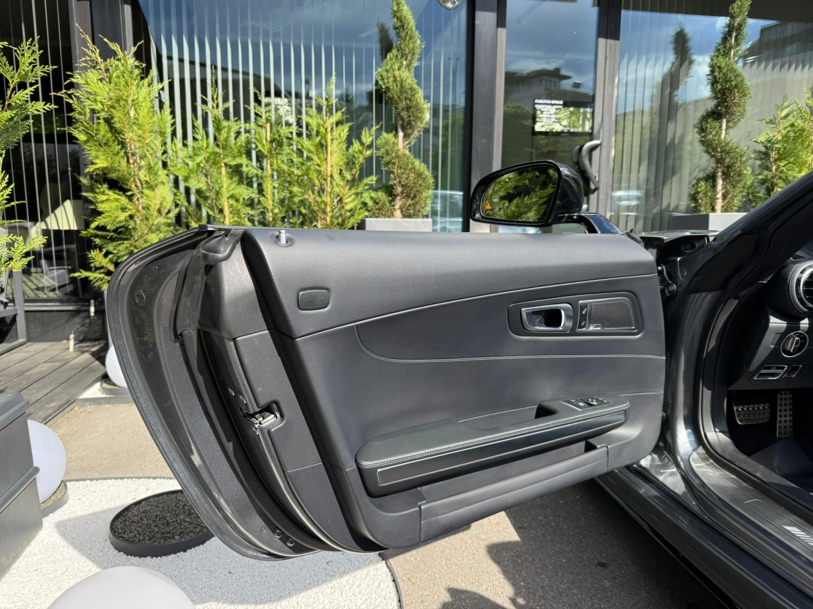 Mercedes-Benz AMG GT ROADSTER, снимка 12 - Автомобили и джипове - 54414021