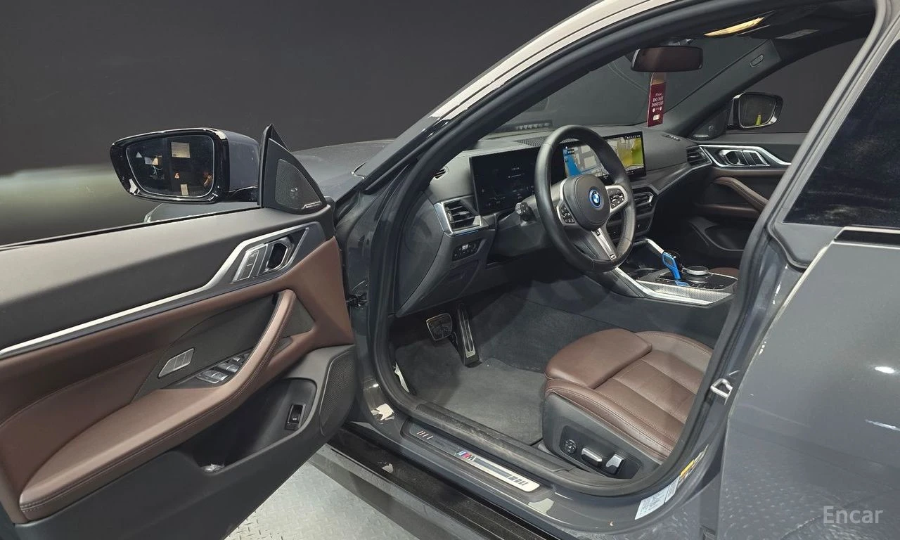 BMW i4 * eDrive40* M-SPORT PRO* ПОДГРЕВИ* ОБДУХВАНЕ* ПАНО, снимка 7 - Автомобили и джипове - 54467907