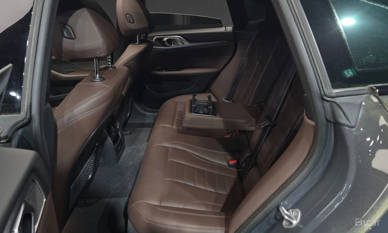 BMW i4 * eDrive40* M-SPORT PRO* ПОДГРЕВИ* ОБДУХВАНЕ* ПАНО, снимка 8 - Автомобили и джипове - 54467907