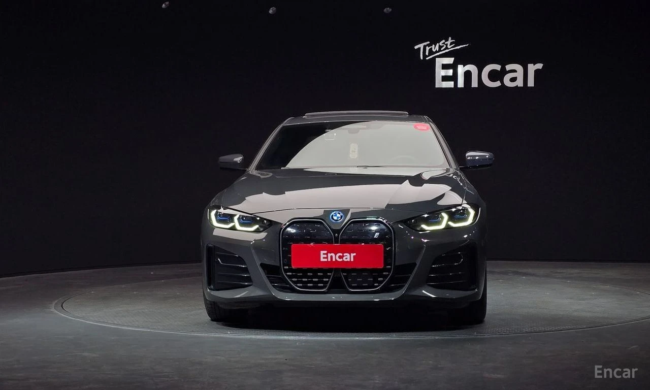 BMW i4 * eDrive40* M-SPORT PRO* ПОДГРЕВИ* ОБДУХВАНЕ* ПАНО, снимка 3 - Автомобили и джипове - 54467907