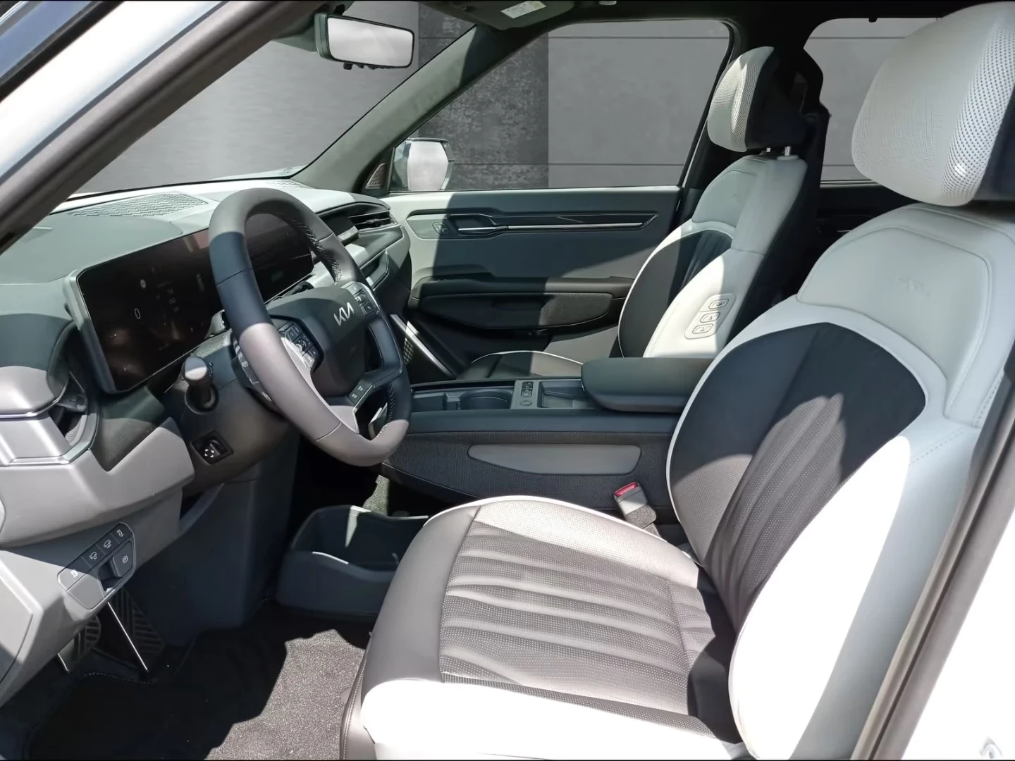 Kia EV9 GT-LINE 6s Launch Edition Relaxation (Capt Seats)  | Mobile.bg � ����������� 9
