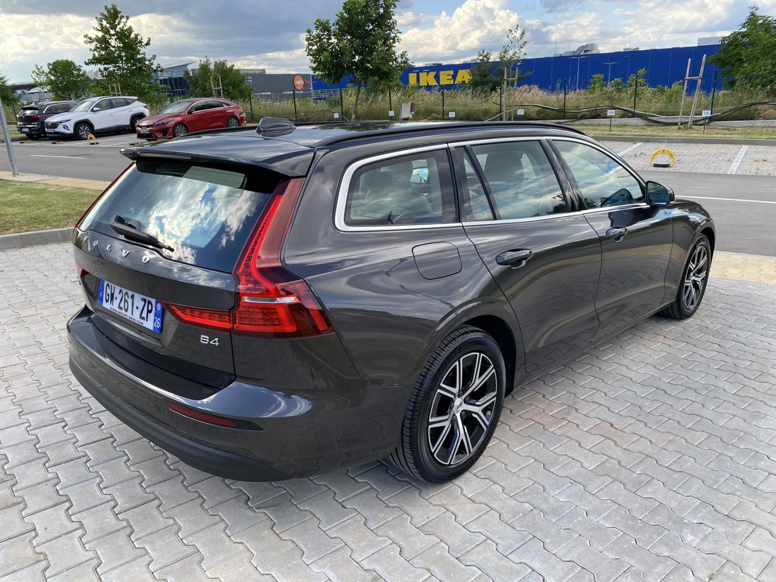 Volvo V60 B4 , снимка 5 - Автомобили и джипове - 54803663