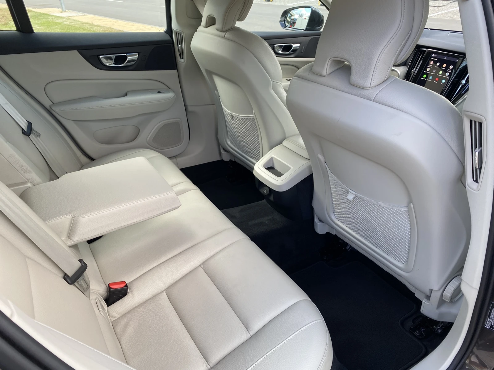 Volvo V60 B4 , снимка 13 - Автомобили и джипове - 54803663