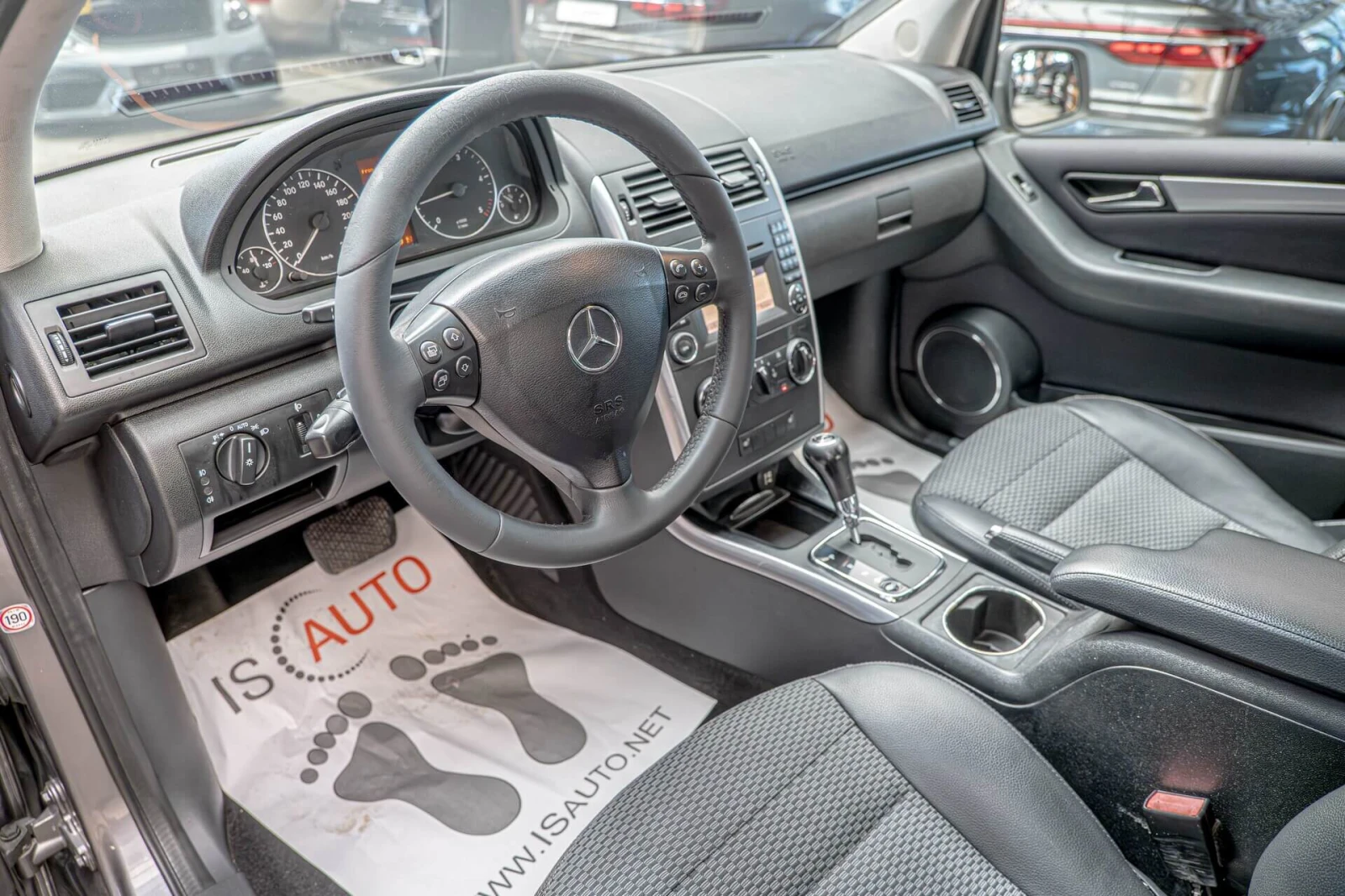 Mercedes-Benz A 200 CDI/Подгрев/Авантгард/Автомат/Темпомат, снимка 7 - Автомобили и джипове - 54855138