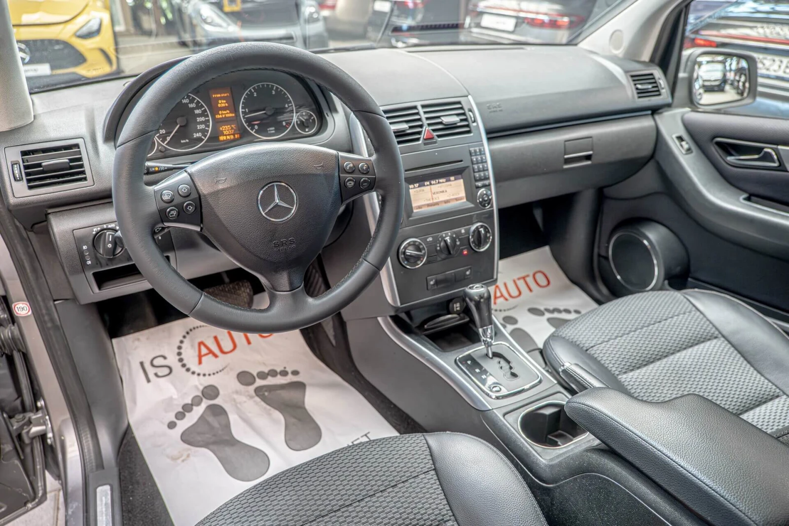 Mercedes-Benz A 200 CDI/Подгрев/Авантгард/Автомат/Темпомат, снимка 9 - Автомобили и джипове - 54855138