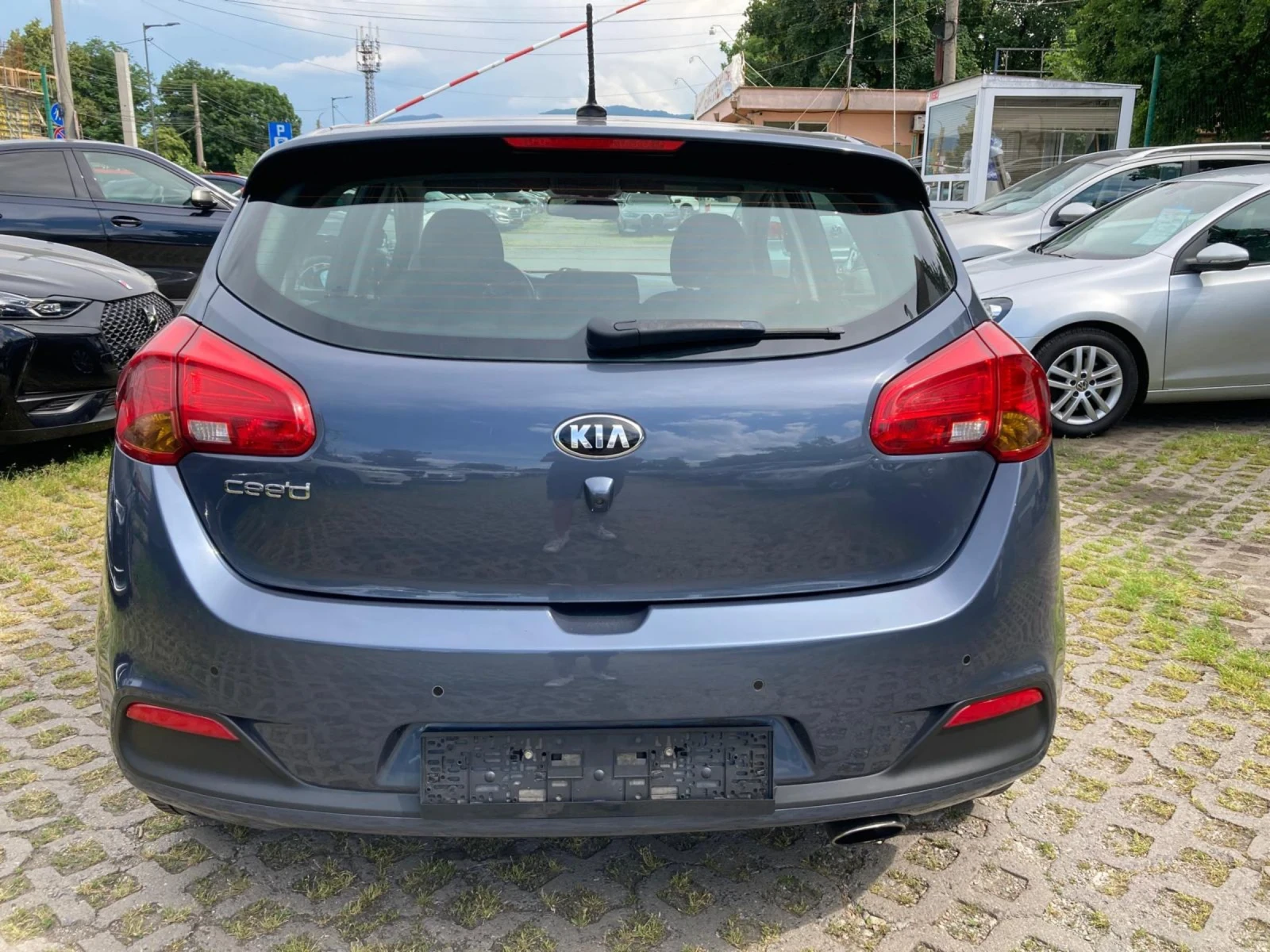 Kia Ceed 1.6iбензин;АВТОМАТИК;НАВИГАЦИЯ., снимка 5 - Автомобили и джипове - 54918670
