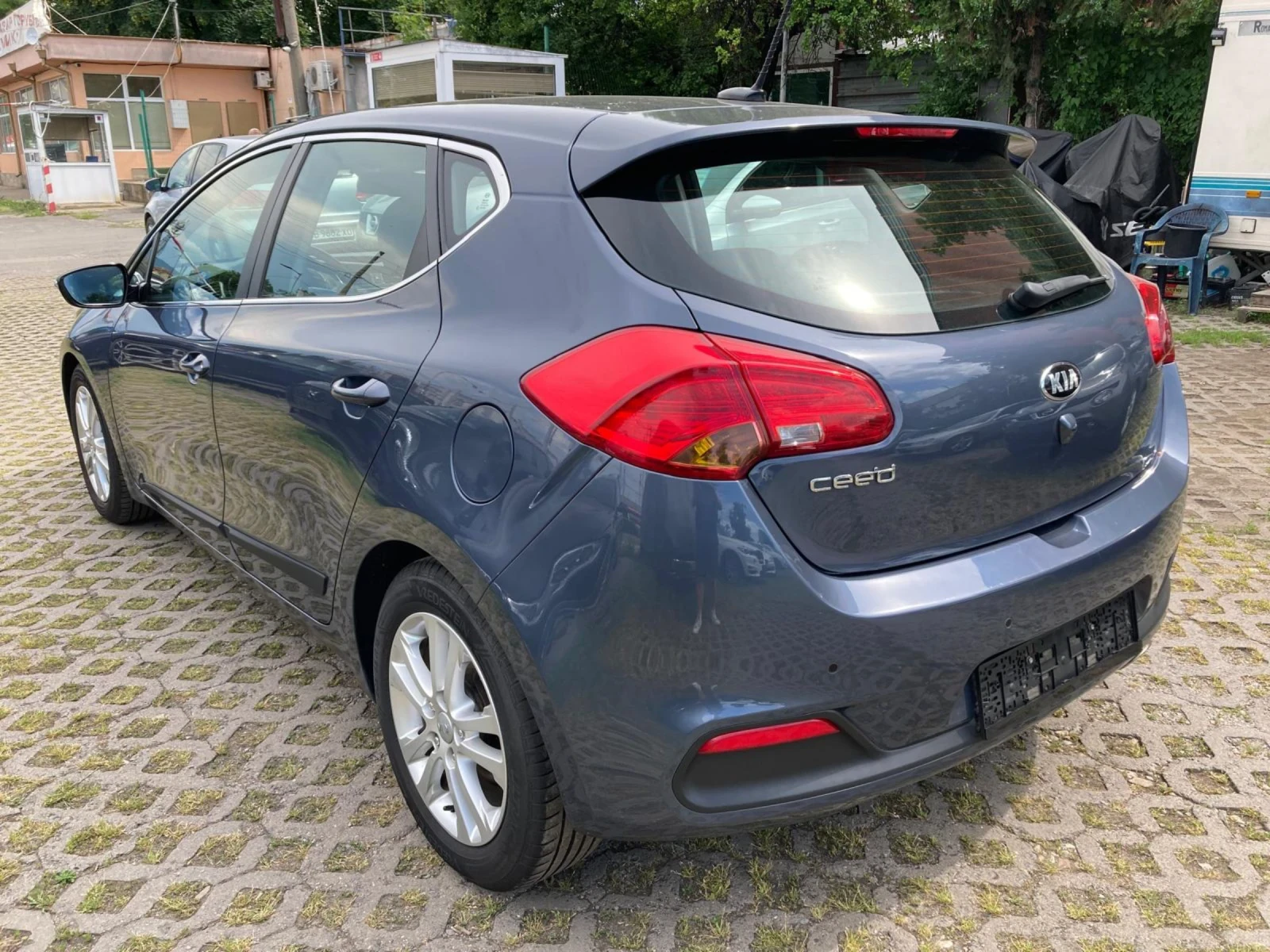 Kia Ceed 1.6iбензин;АВТОМАТИК;НАВИГАЦИЯ., снимка 4 - Автомобили и джипове - 54918670