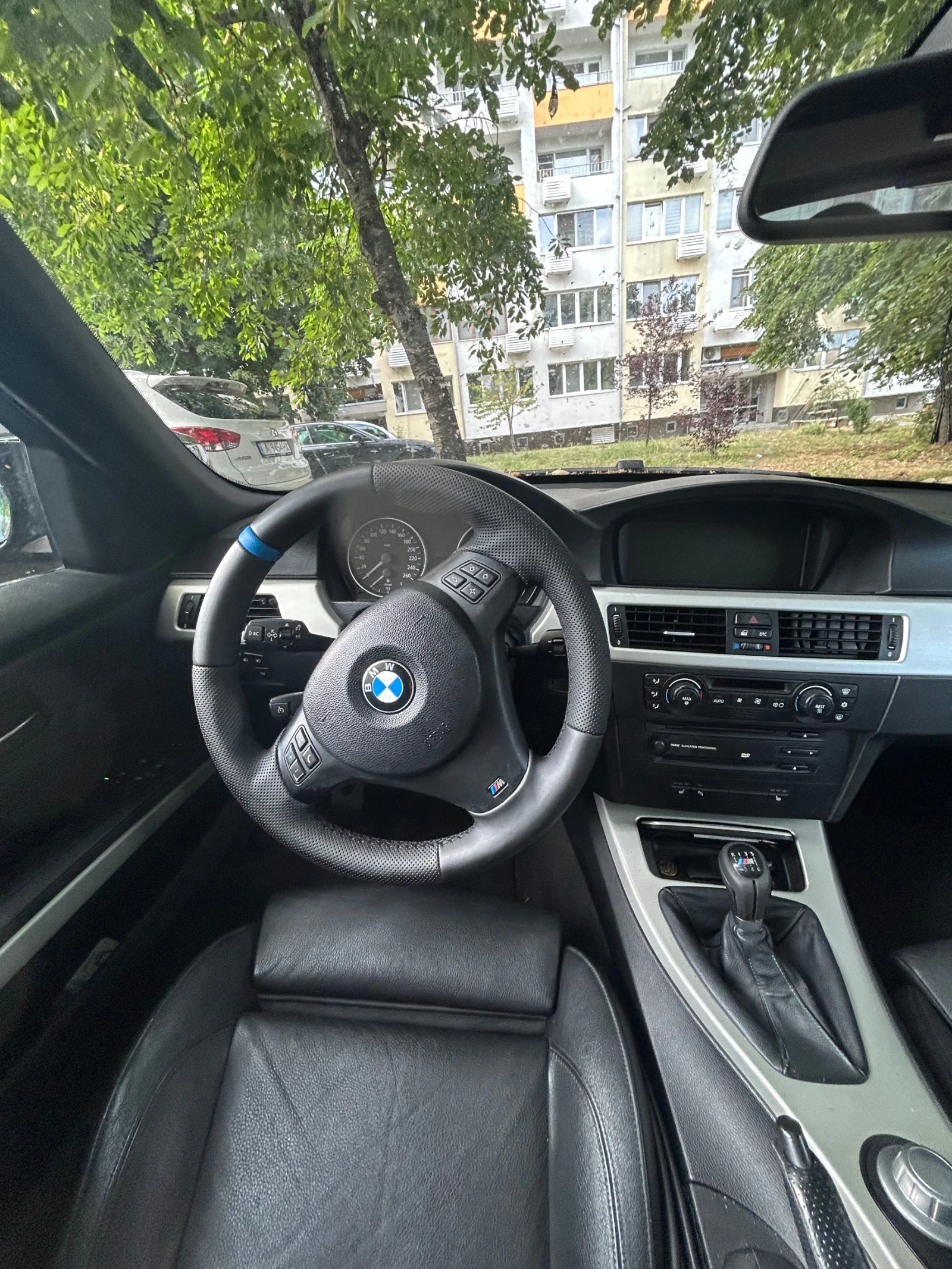 BMW 330, снимка 7 - Автомобили и джипове - 55235227