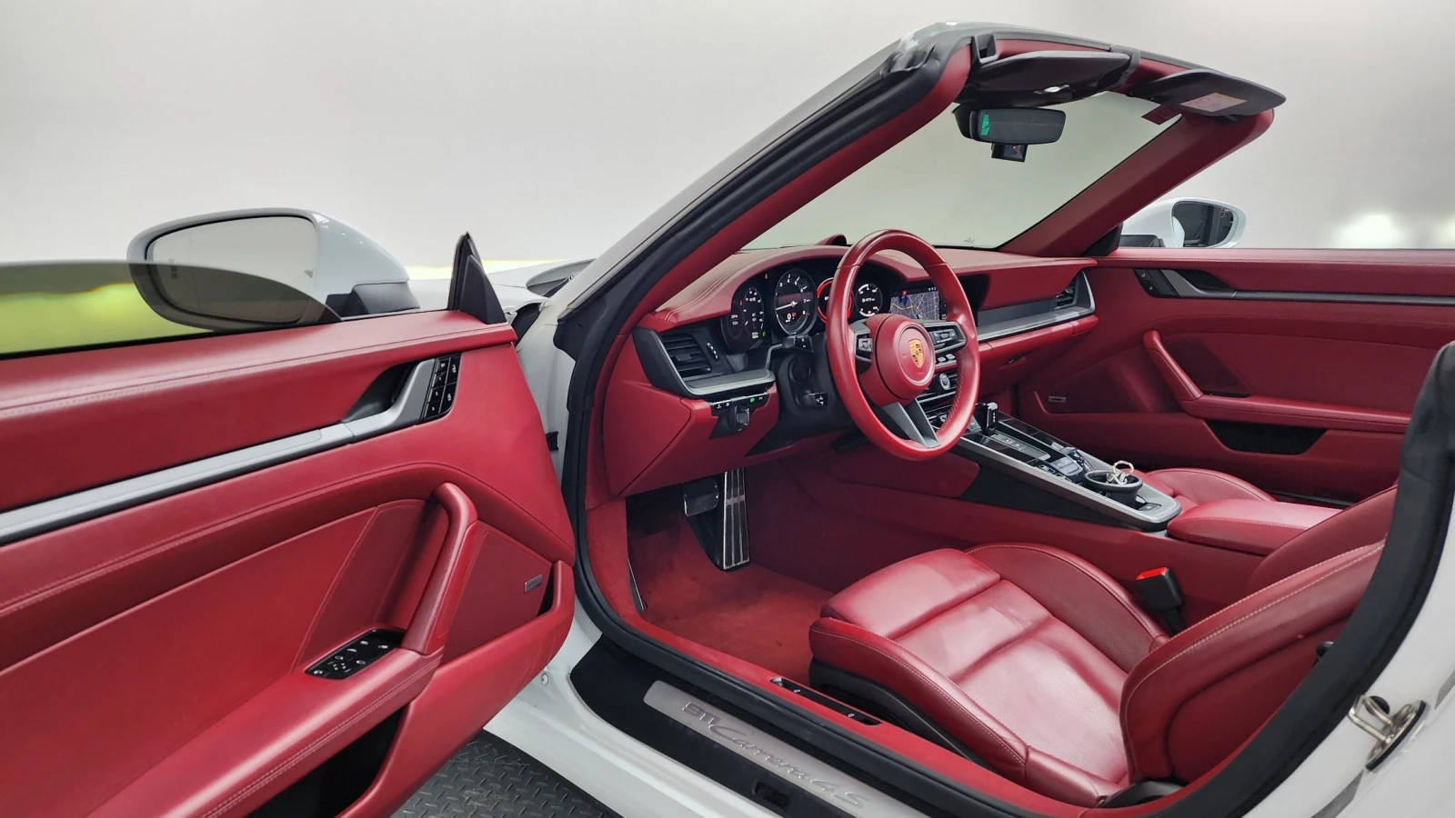 Porsche 911 Carrera 4S Cabriolet, снимка 10 - Автомобили и джипове - 55409779