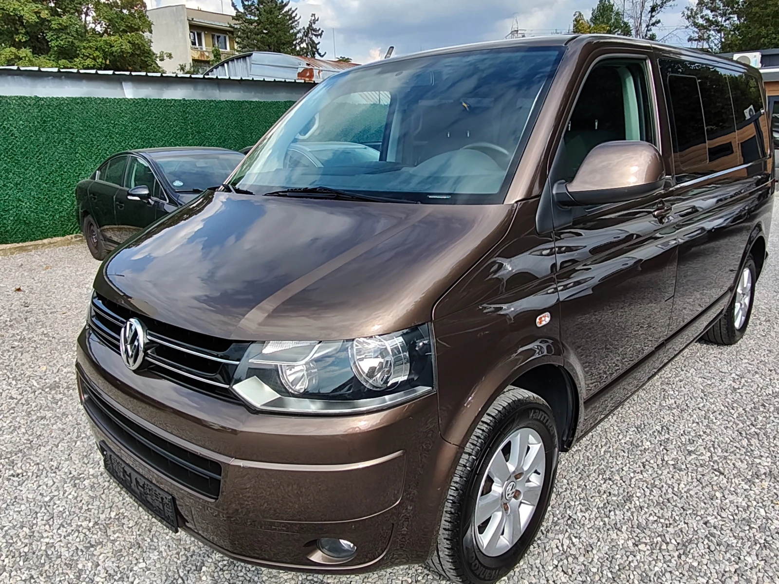 VW Multivan 188 хил.км !!! Нов внос ШВЕЙЦАРИЯ !!!, снимка 16 - Автомобили и джипове - 55615099