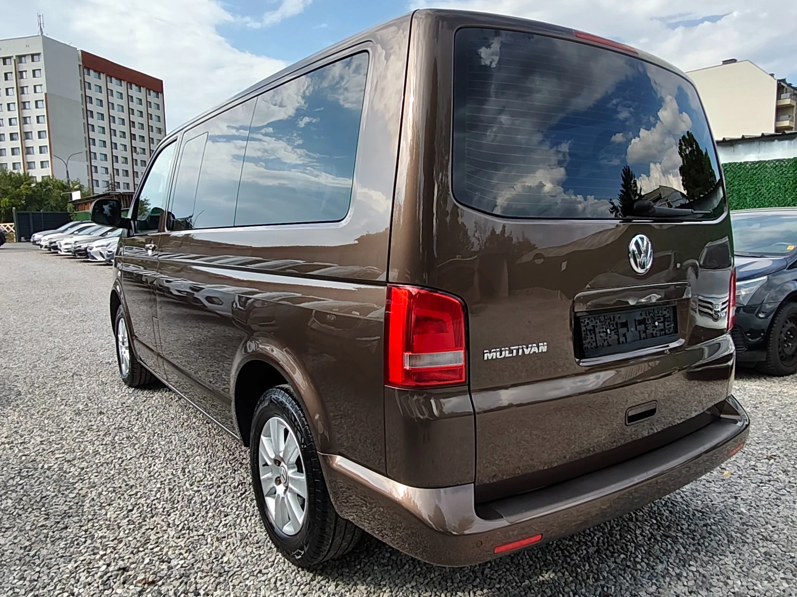 VW Multivan 188 хил.км !!! Нов внос ШВЕЙЦАРИЯ !!!, снимка 17 - Автомобили и джипове - 55615099