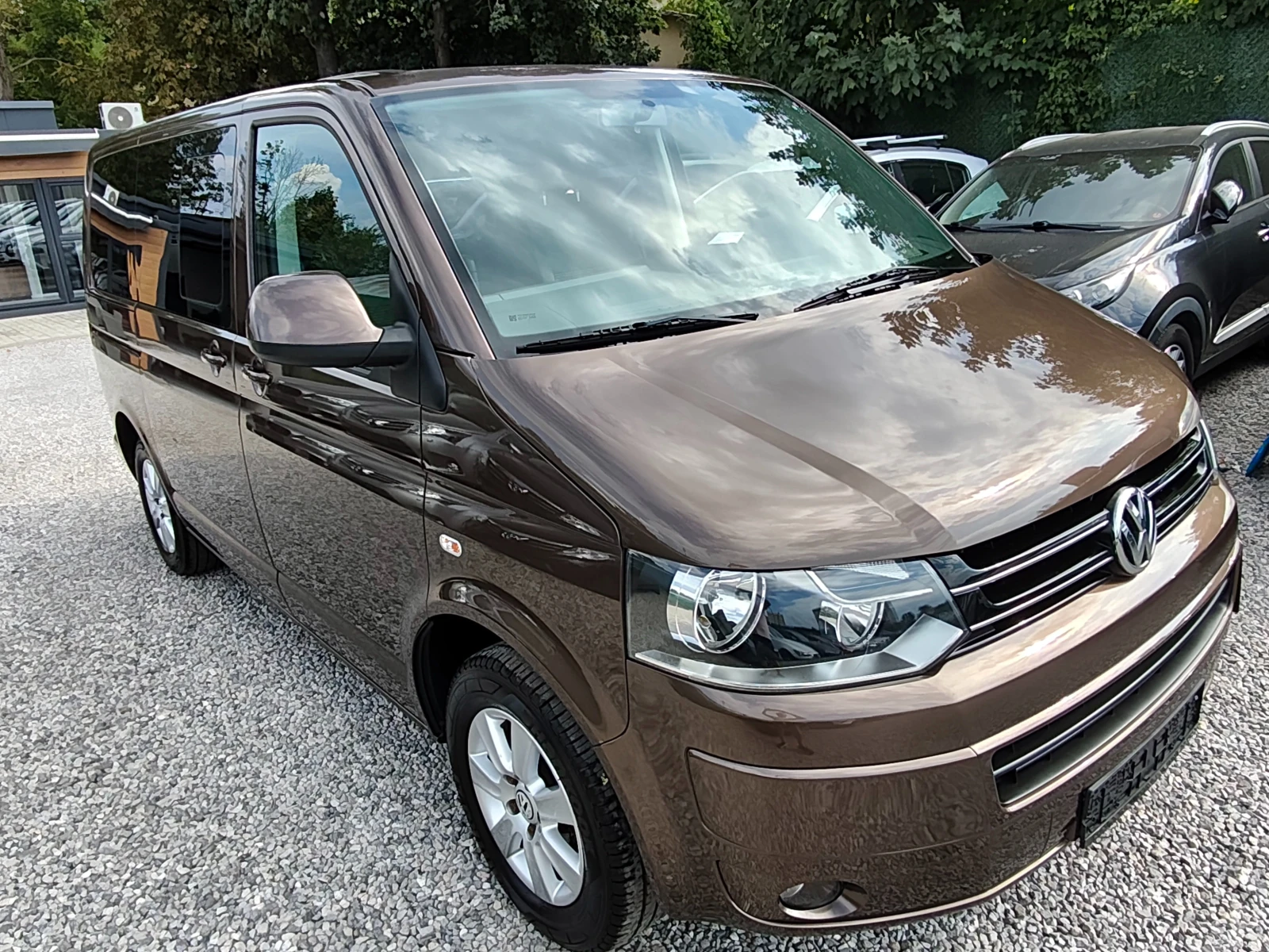 VW Multivan 188 хил.км !!! Нов внос ШВЕЙЦАРИЯ !!!, снимка 15 - Автомобили и джипове - 55615099