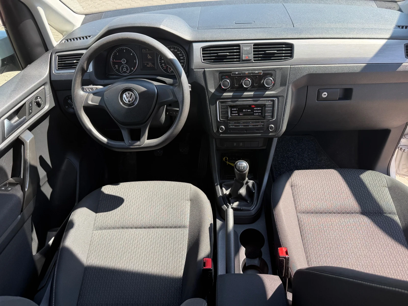 VW Caddy 2.0, снимка 12 - Автомобили и джипове - 56138744