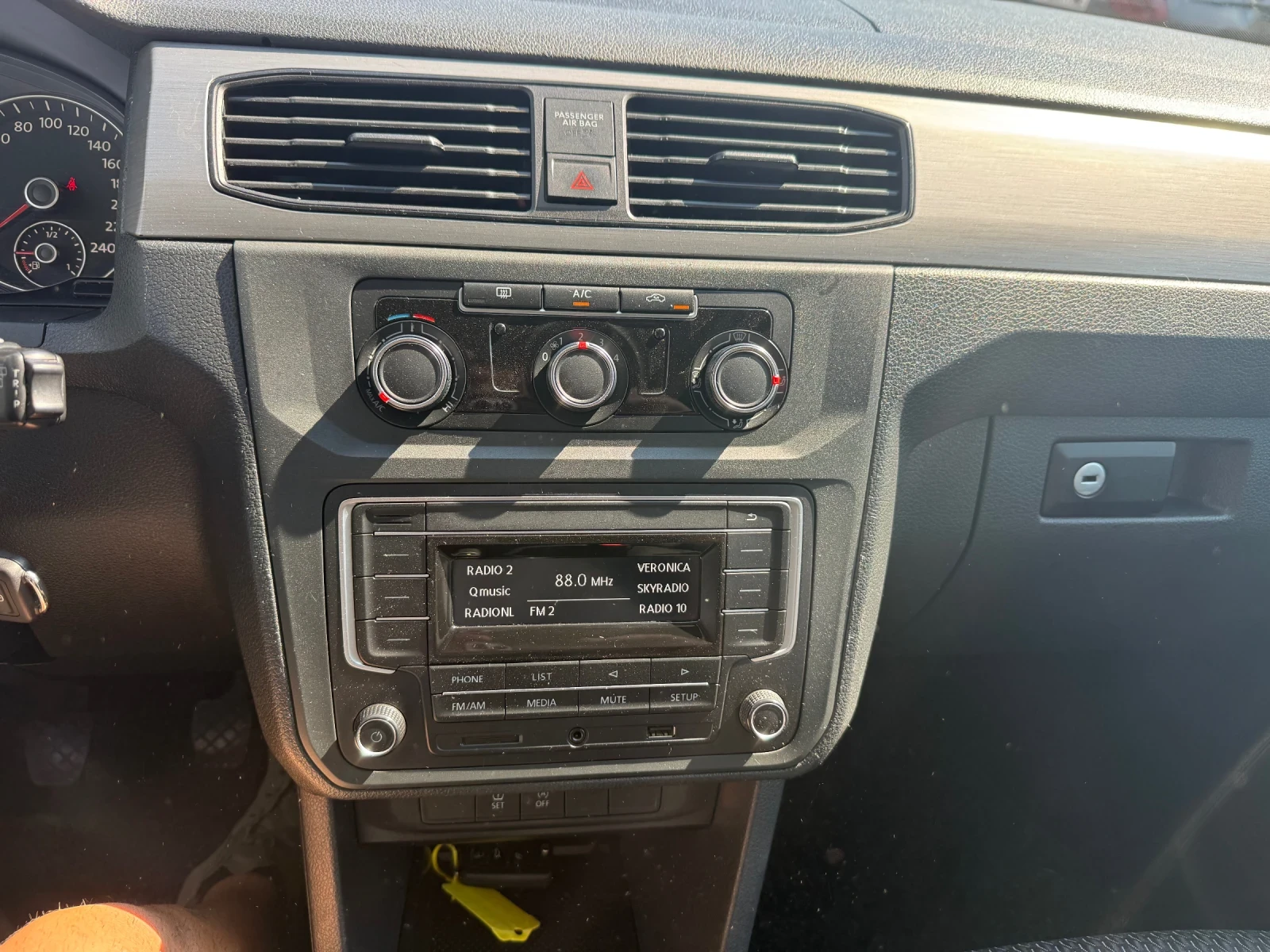 VW Caddy 2.0, снимка 14 - Автомобили и джипове - 56138744