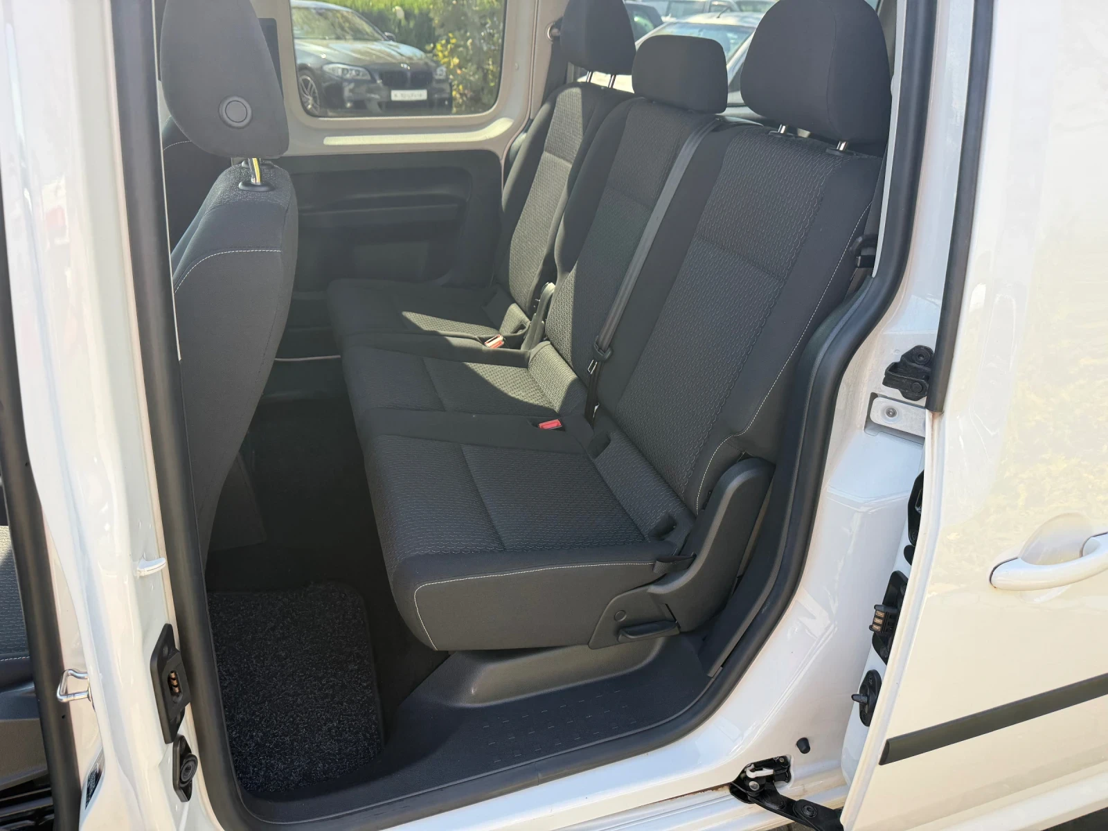 VW Caddy 2.0, снимка 13 - Автомобили и джипове - 56138744