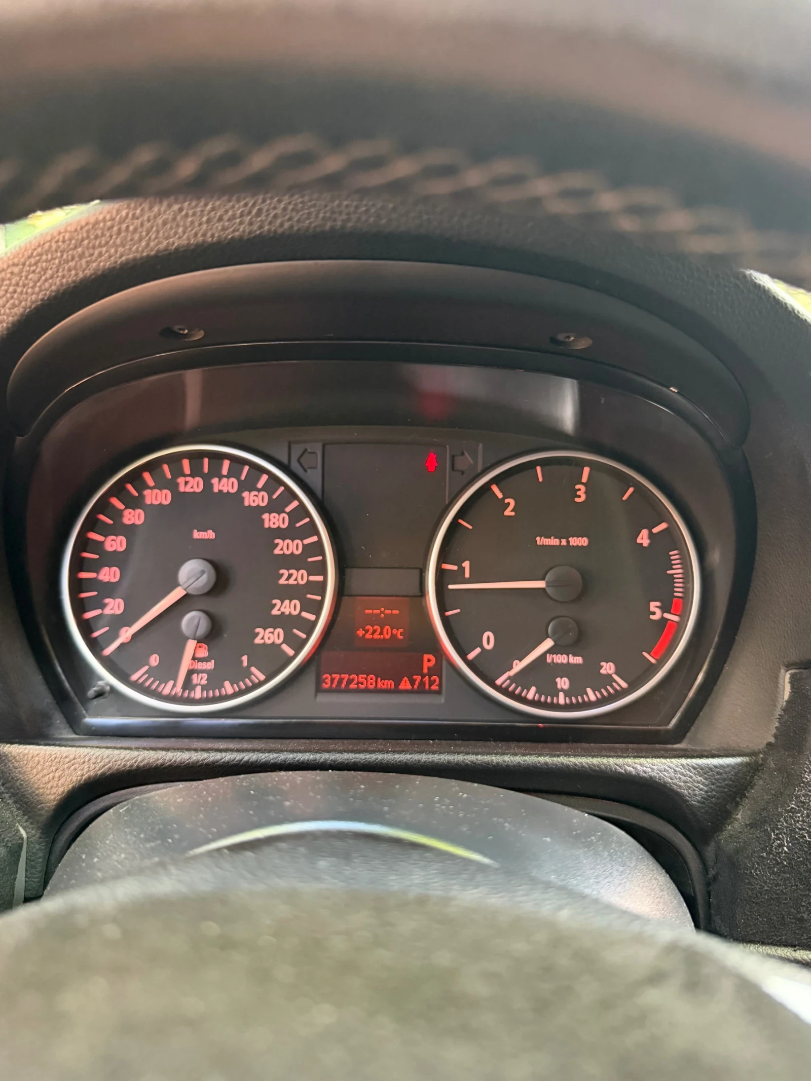 BMW 320, снимка 10 - Автомобили и джипове - 56140875