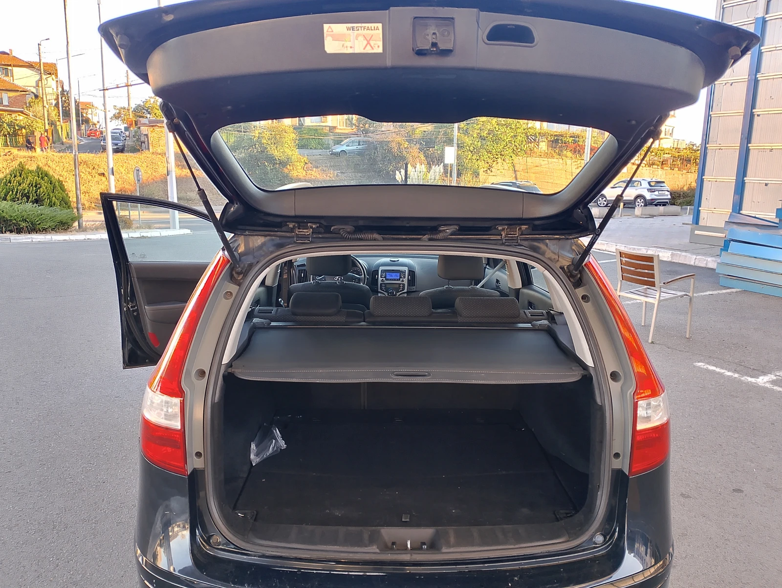 Hyundai I30 CRDI, снимка 15 - Автомобили и джипове - 56530416