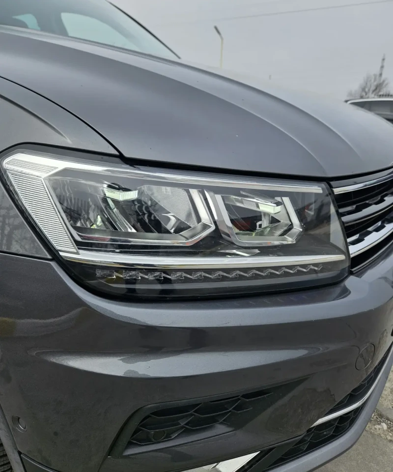 VW Tiguan 2.0tdi 4x4 190kc, снимка 13 - Автомобили и джипове - 49307574