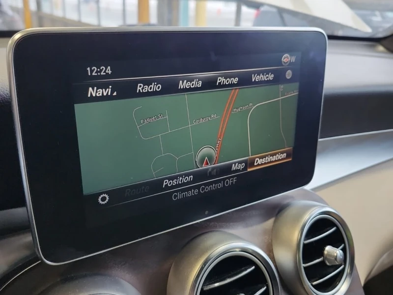 Mercedes-Benz GLC 2019 4MATIC 300 * CARFAX * БЕЗ ПЪРВОНАЧАЛНА ВНОСКА, снимка 11 - Автомобили и джипове - 53095105