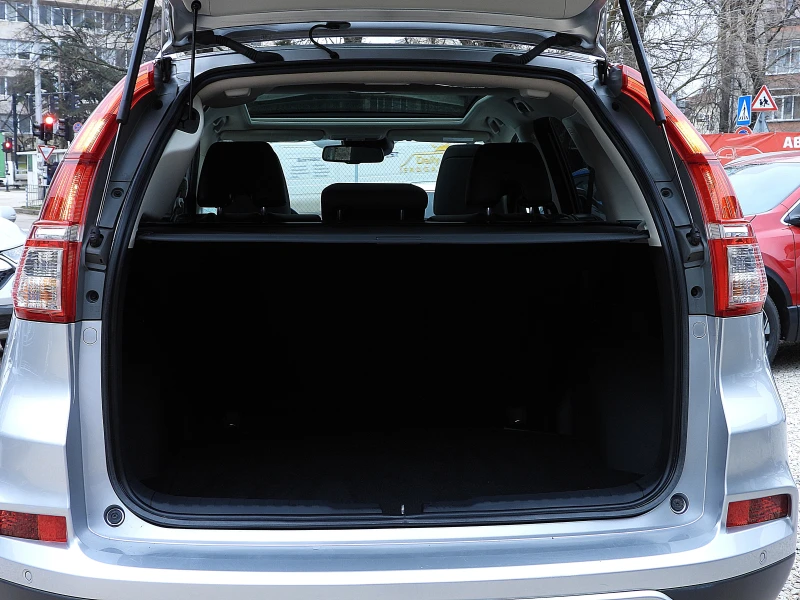 Honda Cr-v 1.6ШВЕЙЦАРИЯ-ДИСТРОНИК/КОЖА/НАВИ/LANE ASSIST/ПАНОР, снимка 5 - Автомобили и джипове - 53513454