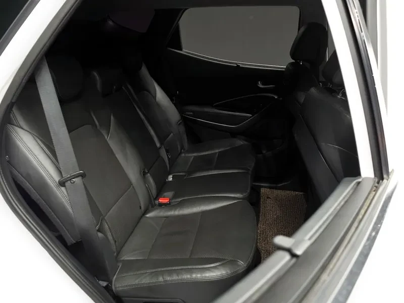 Hyundai Santa fe 2.0, снимка 12 - Автомобили и джипове - 54255459